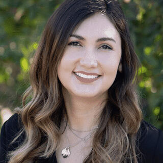 Mary Gonzalez, LCSW | Holding Space Therapy